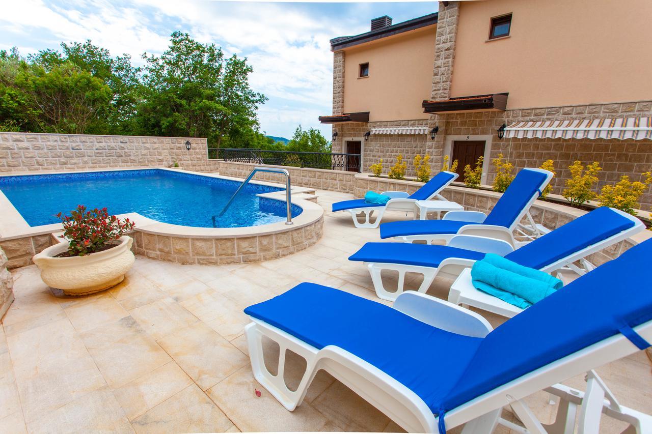 Apartamento Rosmarino Sveti Stefan Exterior foto
